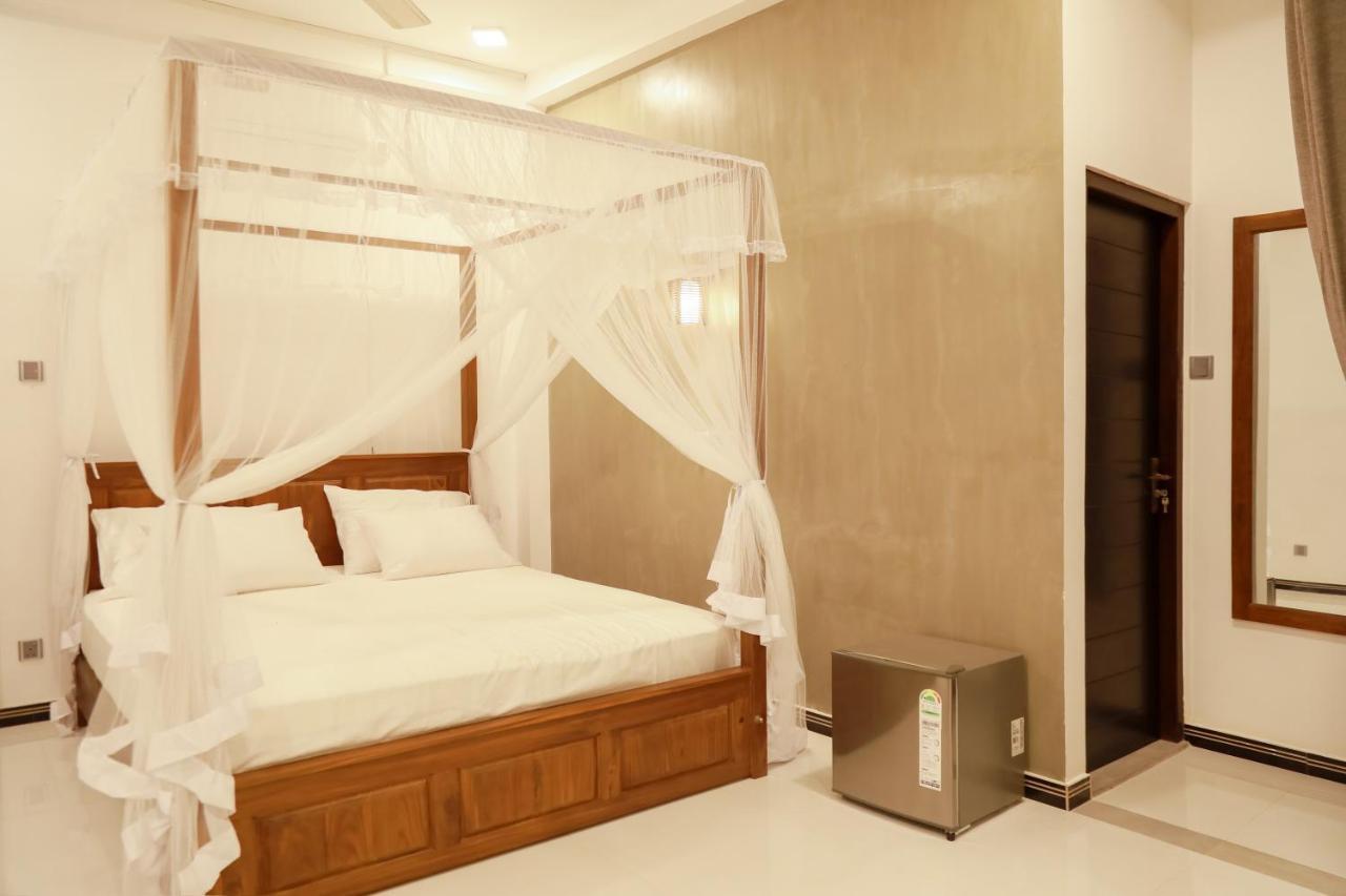 Gold Bubble Hotel Ahangama Luaran gambar