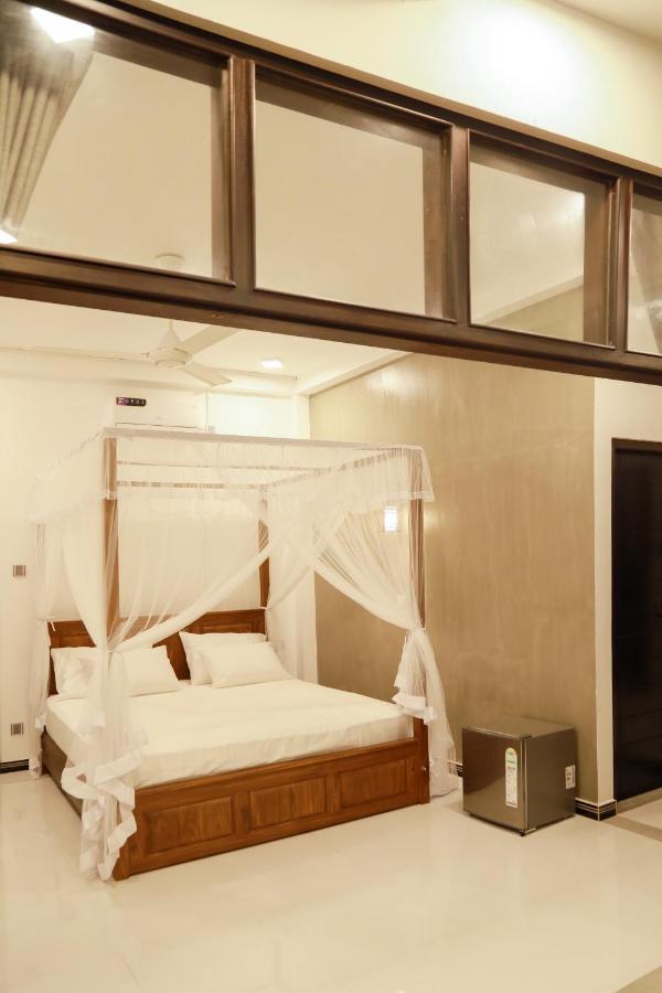 Gold Bubble Hotel Ahangama Luaran gambar